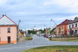 Rekonstrukce a modernizace místních komunikací a centra města Nasavrky, etapa II.  